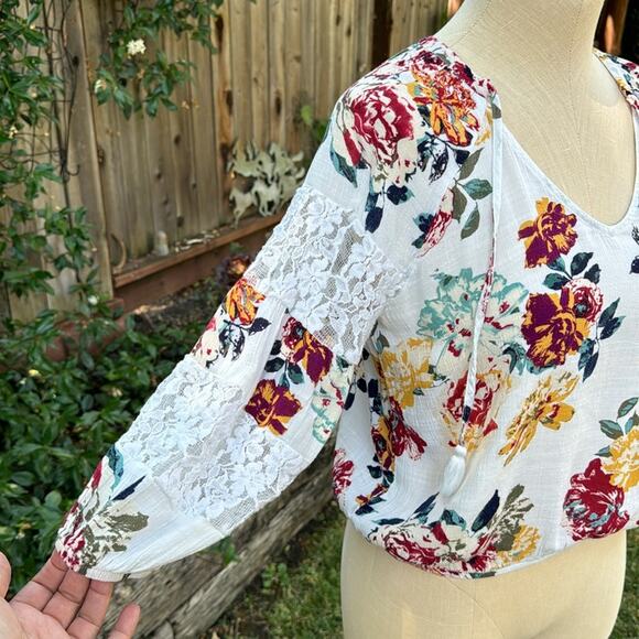 Eyeshadow Boho Peasant Flower Lace Blouse Top Size Small - Picture 3 of 9